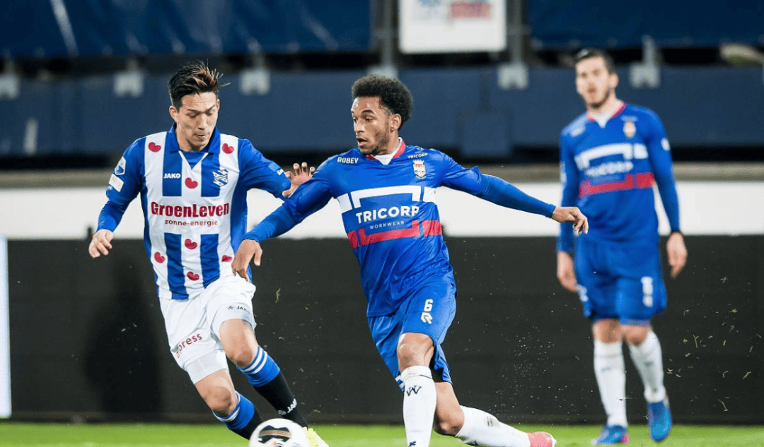 的舞台上 的舞台上